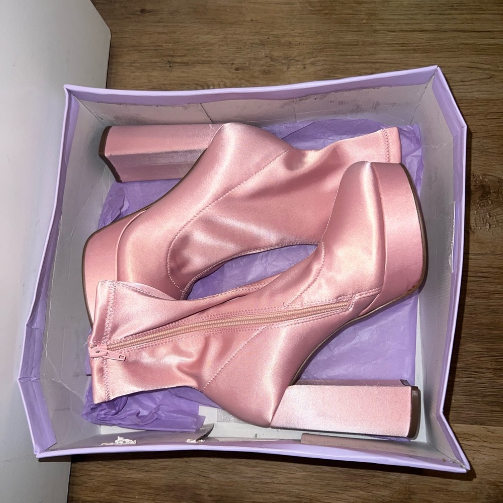 Steve Madden/Madden Girl Orchid Pink Satin Boot Heels